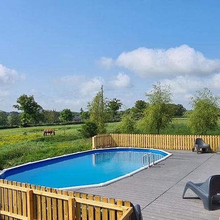 Le Petit Moulin Bed & Breakfast Saint-Hilaire  Екстериор снимка