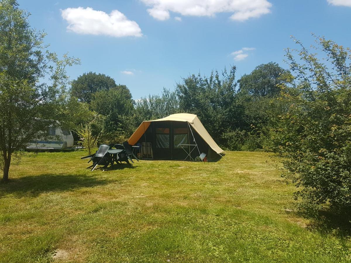Le Petit Moulin Bed & Breakfast Saint-Hilaire  Екстериор снимка