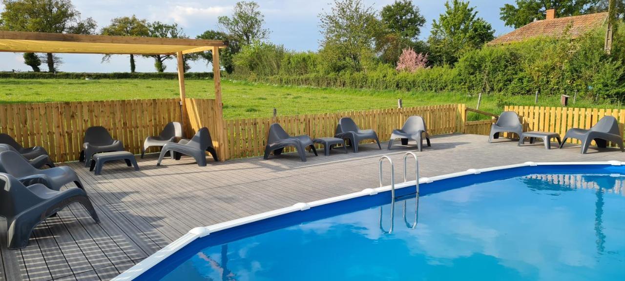 Le Petit Moulin Bed & Breakfast Saint-Hilaire  Екстериор снимка