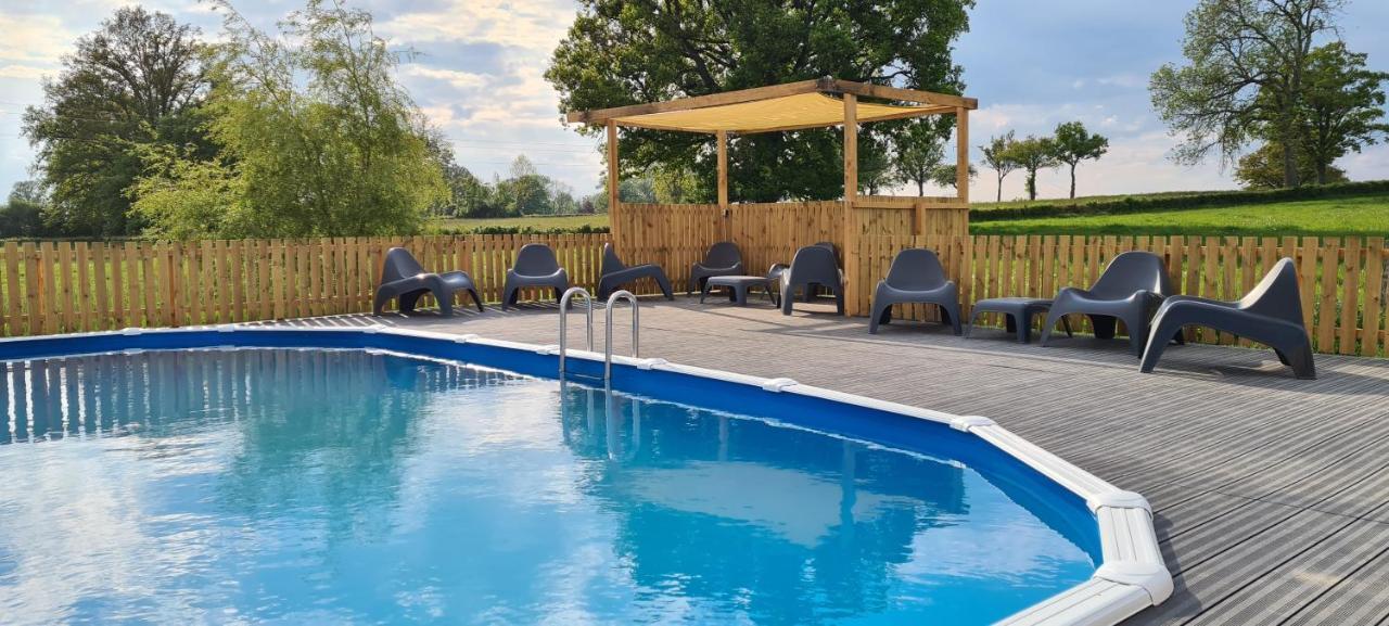 Le Petit Moulin Bed & Breakfast Saint-Hilaire  Екстериор снимка