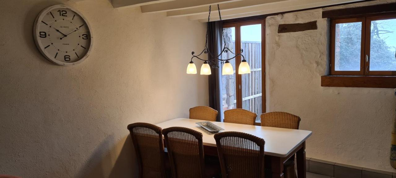 Le Petit Moulin Bed & Breakfast Saint-Hilaire  Екстериор снимка