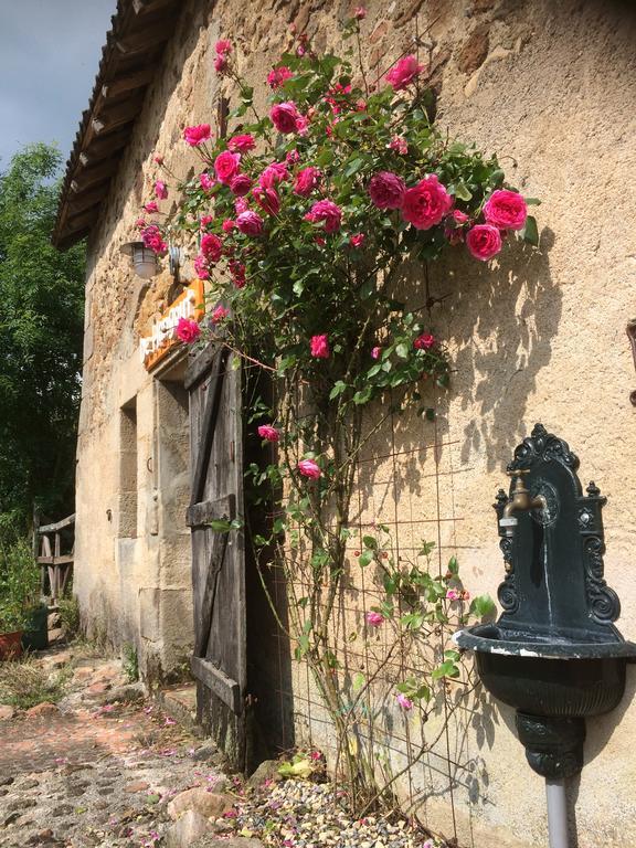 Le Petit Moulin Bed & Breakfast Saint-Hilaire  Екстериор снимка