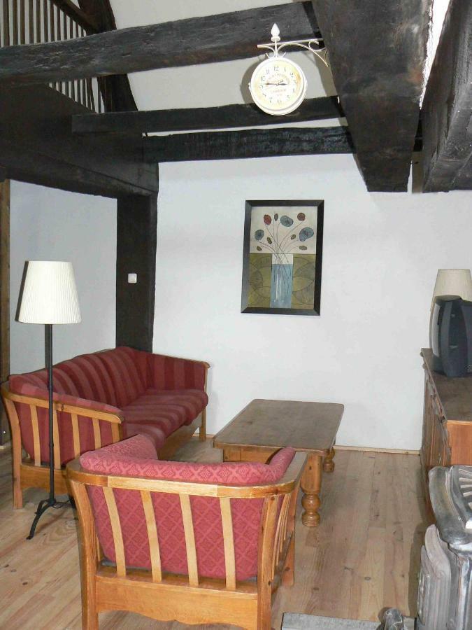 Le Petit Moulin Bed & Breakfast Saint-Hilaire  Екстериор снимка