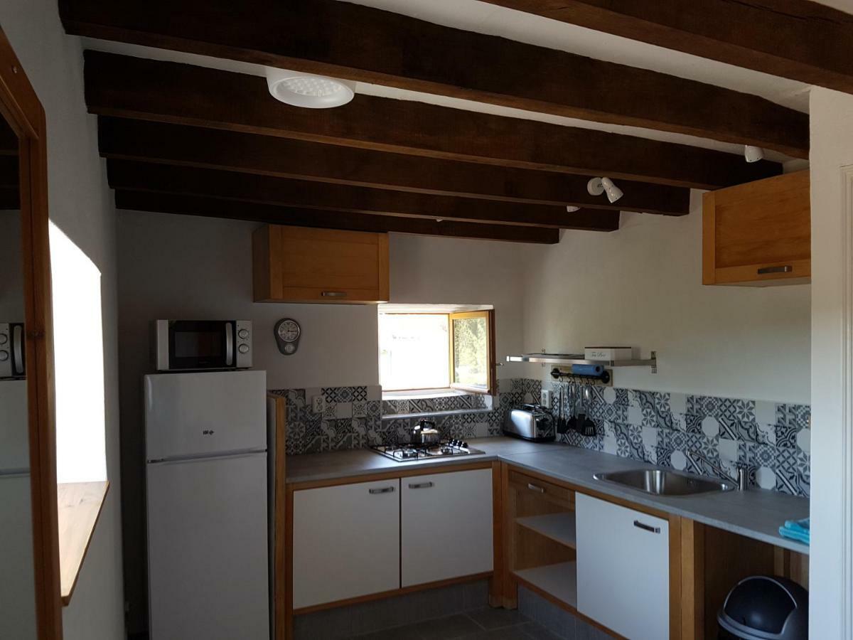 Le Petit Moulin Bed & Breakfast Saint-Hilaire  Екстериор снимка